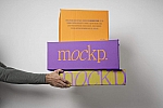16款极简手持多规格包装盒纸盒礼品盒包装展示PSD样机贴图Hand Package Box Mockups